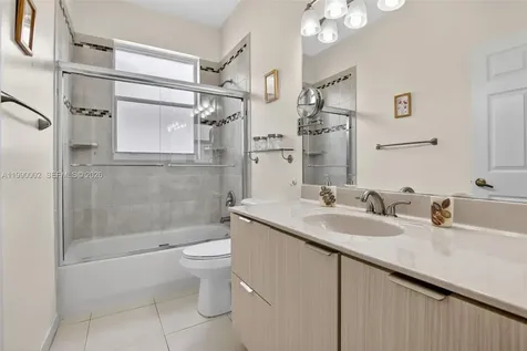 1845 NW 139th Terrace Pembroke Pines FL 33028