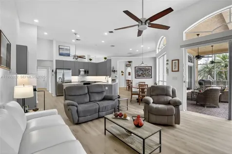 1845 NW 139th Terrace Pembroke Pines FL 33028