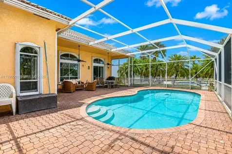 1845 NW 139th Terrace Pembroke Pines FL 33028