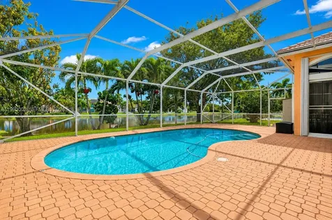 1845 NW 139th Terrace Pembroke Pines FL 33028