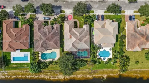1845 NW 139th Terrace Pembroke Pines FL 33028