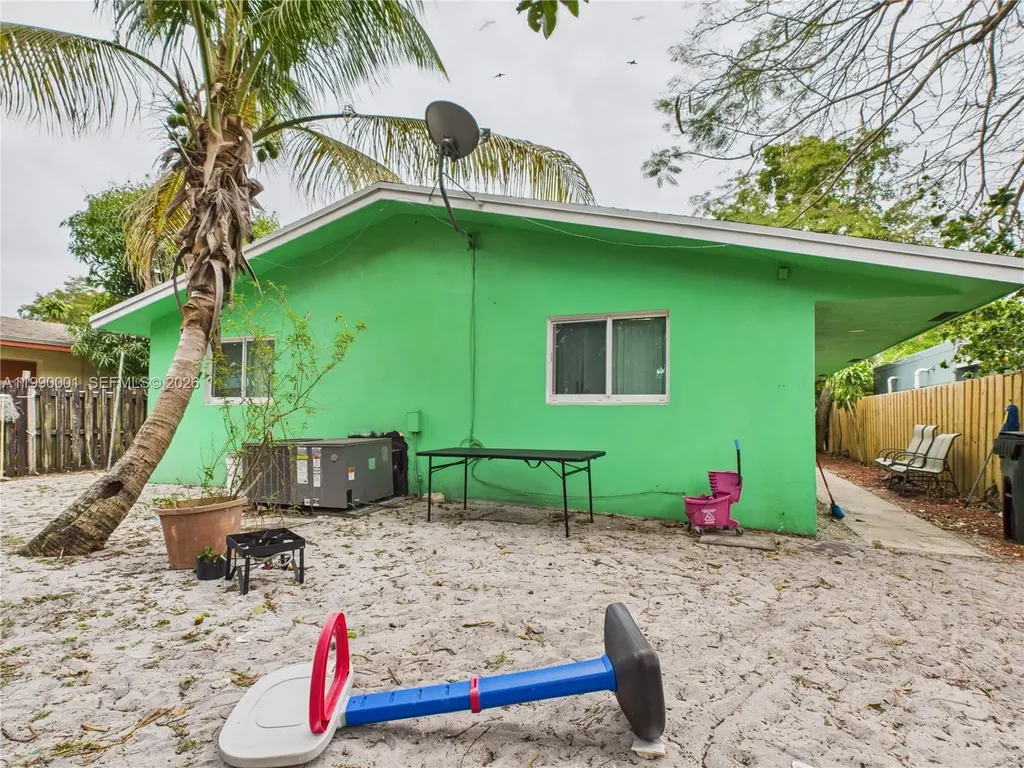 1713 SW 11th Court Fort Lauderdale FL 33312