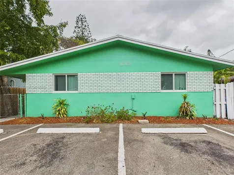 1713 SW 11th Court Fort Lauderdale FL 33312