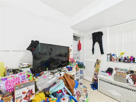 1713 SW 11th Court Fort Lauderdale FL 33312