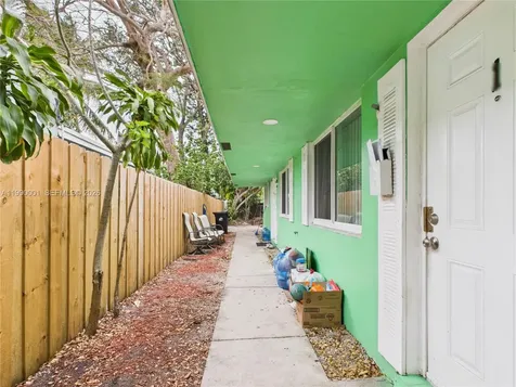 1713 SW 11th Court Fort Lauderdale FL 33312