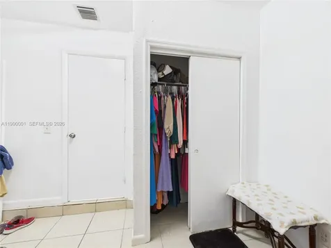 1713 SW 11th Court Fort Lauderdale FL 33312