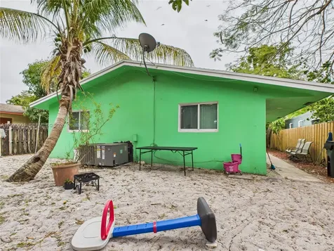 1713 SW 11th Court Fort Lauderdale FL 33312