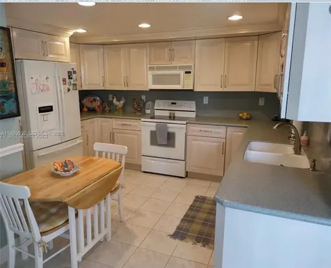 1600 S Ocean Drive Hollywood FL 33019