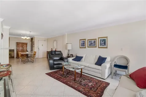 245 18th Street Miami Beach FL 33139
