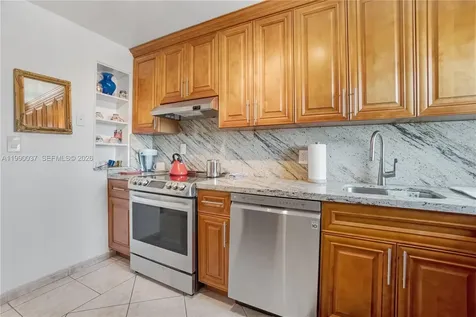 245 18th Street Miami Beach FL 33139