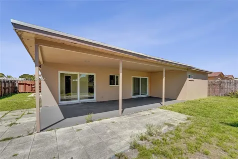 4460 NW 43rd Street Lauderdale Lakes FL 33319
