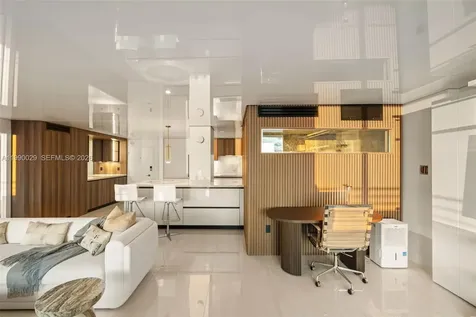 5555 Collins Avenue Miami Beach FL 33140