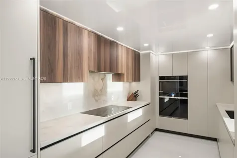5555 Collins Avenue Miami Beach FL 33140
