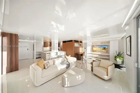 5555 Collins Avenue Miami Beach FL 33140