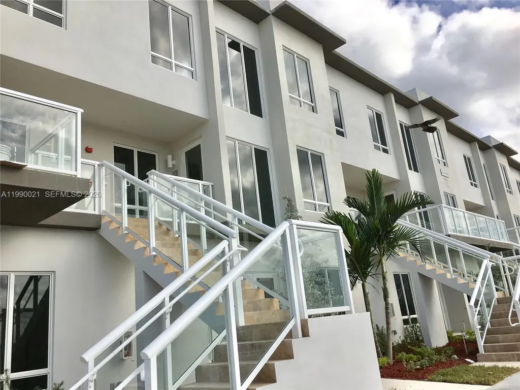 6415 NW 102nd Path Miami FL 33178
