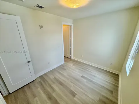 6415 NW 102nd Path Miami FL 33178