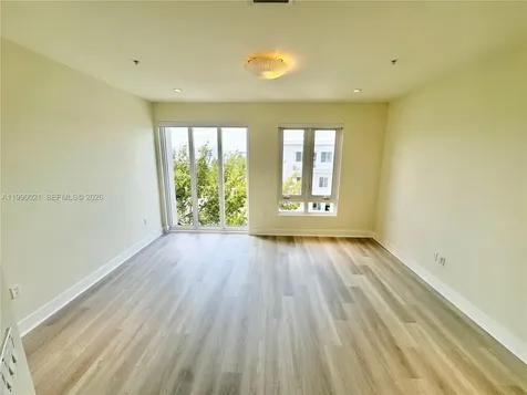 6415 NW 102nd Path Miami FL 33178