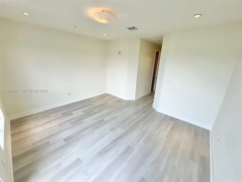 6415 NW 102nd Path Miami FL 33178