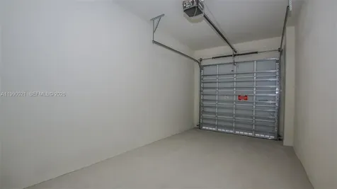6415 NW 102nd Path Miami FL 33178