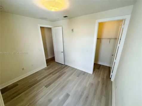 6415 NW 102nd Path Miami FL 33178