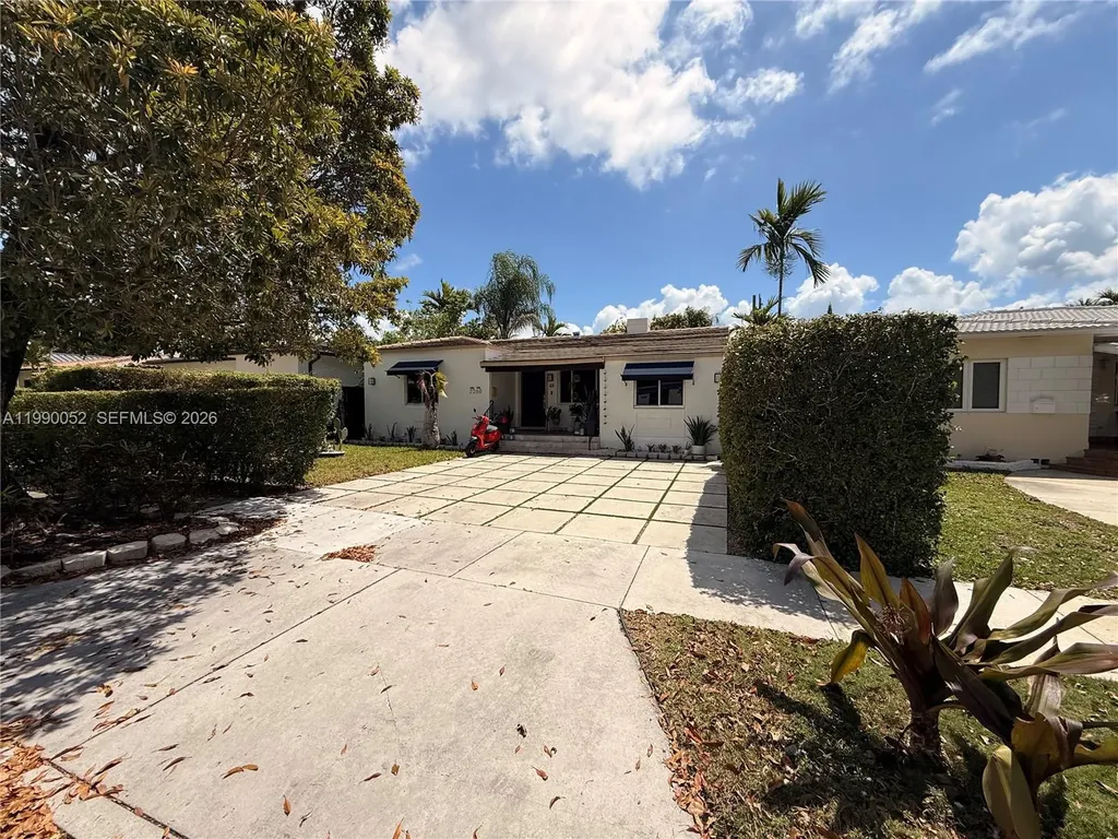 2260 SW 25th Street Miami FL 33133