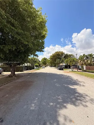 2260 SW 25th Street Miami FL 33133