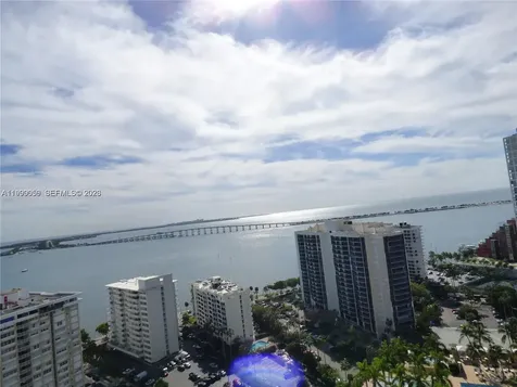 185 SE 14th Terrace Miami FL 33131