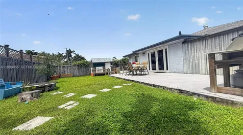 136 SE 2nd Court Dania Beach FL 33004