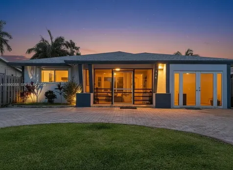 136 SE 2nd Court Dania Beach FL 33004