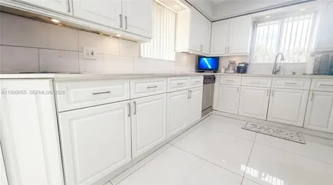 136 SE 2nd Court Dania Beach FL 33004