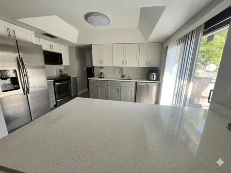 3931 SW 84th Terrace Davie FL 33328