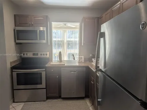 17560 Atlantic Boulevard Sunny Isles Beach FL 33160