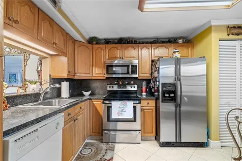901 Colony Point Circle Pembroke Pines FL 33026