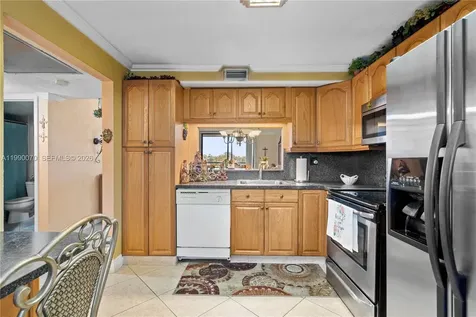 901 Colony Point Circle Pembroke Pines FL 33026