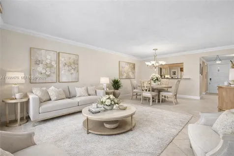 901 Colony Point Circle Pembroke Pines FL 33026