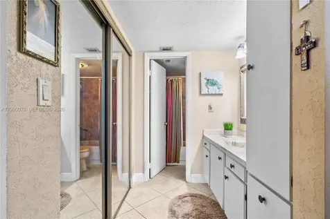 901 Colony Point Circle Pembroke Pines FL 33026