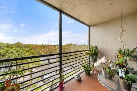 901 Colony Point Circle Pembroke Pines FL 33026