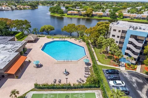 901 Colony Point Circle Pembroke Pines FL 33026