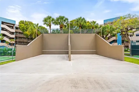 901 Colony Point Circle Pembroke Pines FL 33026