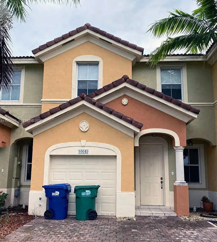 16649 SW 80th Terrace Miami FL 33193