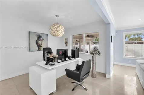 851 Bluebird Avenue Miami Springs FL 33166