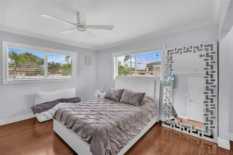 851 Bluebird Avenue Miami Springs FL 33166