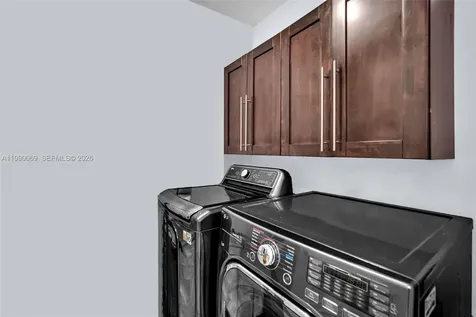 851 Bluebird Avenue Miami Springs FL 33166