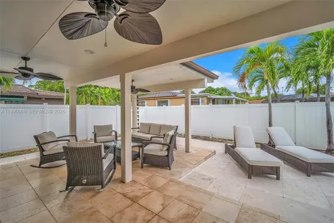 851 Bluebird Avenue Miami Springs FL 33166