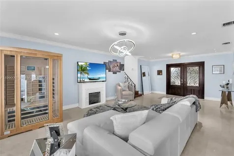 851 Bluebird Avenue Miami Springs FL 33166