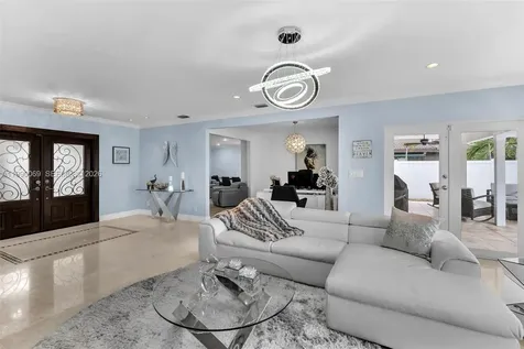 851 Bluebird Avenue Miami Springs FL 33166