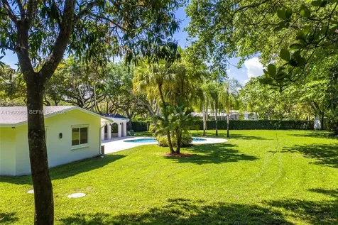 6601 Chapman Field Drive Pinecrest FL 33156