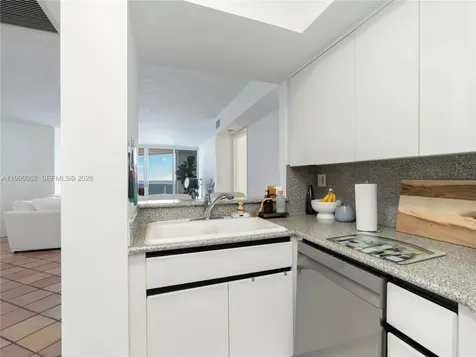 6767 Collins Avenue Miami Beach FL 33141