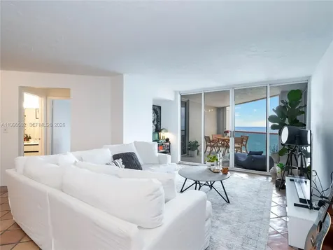 6767 Collins Avenue Miami Beach FL 33141