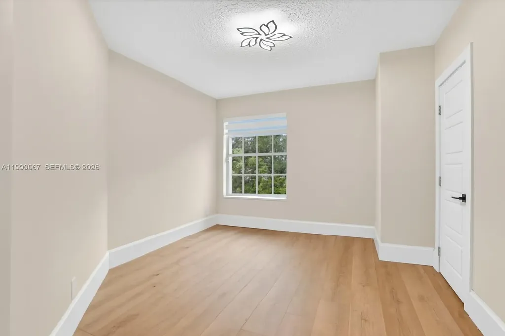 4953 Kensington Circle Coral Springs FL 33076